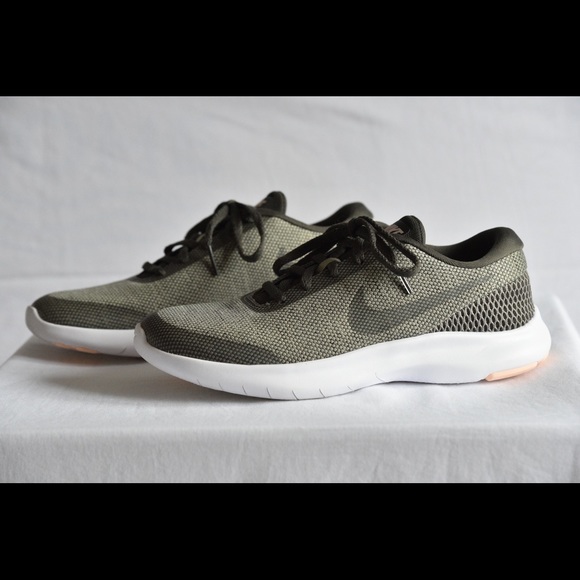 nike flex experience rn womens green
